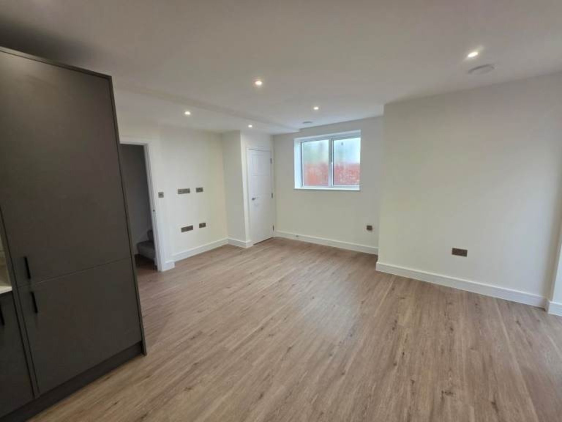 a stunning modern 2 bethroom apartment – 6