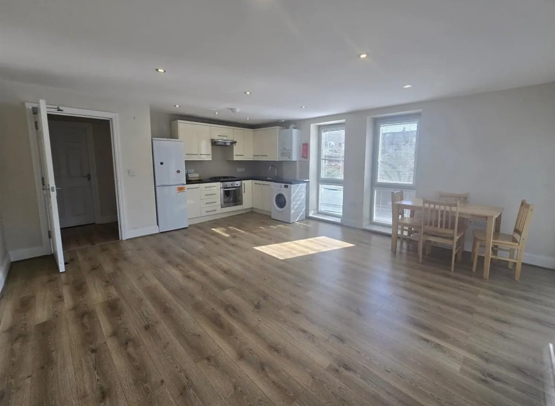 A stunning 2 bedroom apartment in southwark – 6