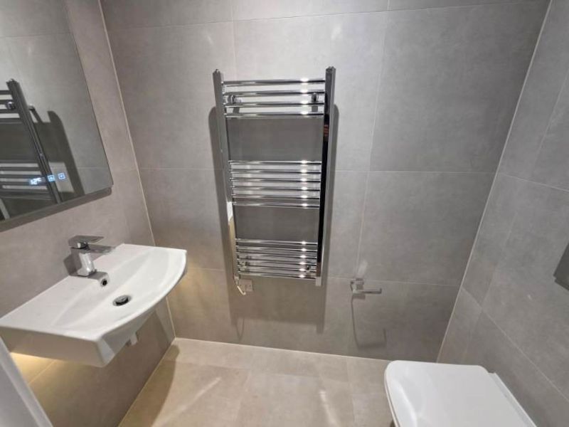 a stunning modern 2 bethroom apartment – 4